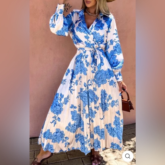 MYLENE Satin Floral Maxi Dress NWT - Picture 4 of 8